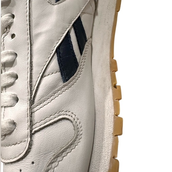 Reebok Adult Classic Leather Sneakers Size 6(men), 7.5 (women) White, Gumsoles main image 10